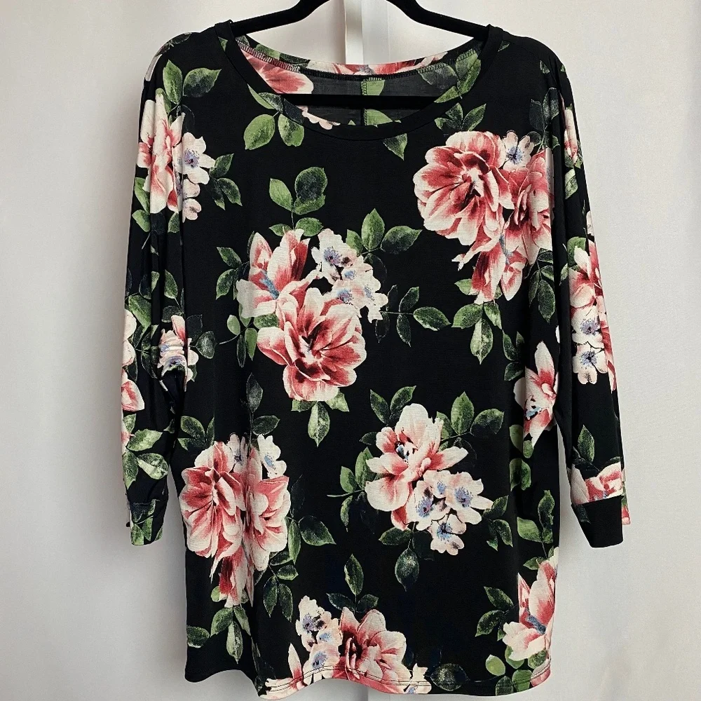 Womenʻs 3/4 Length Drop Sleeve Black and Pink Floral Blouse Small